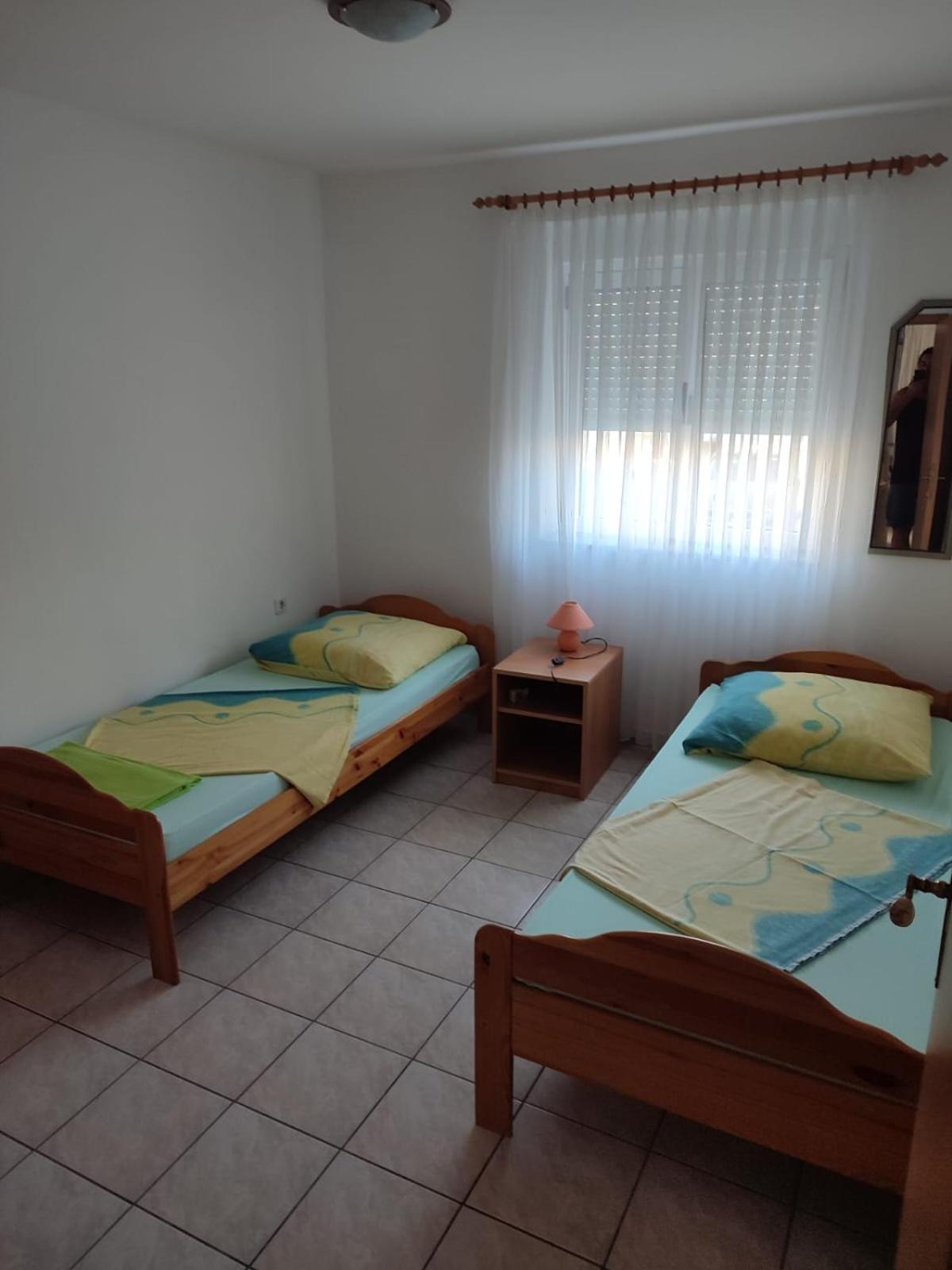 Apartments Zara วีร์ ภายนอก รูปภาพ